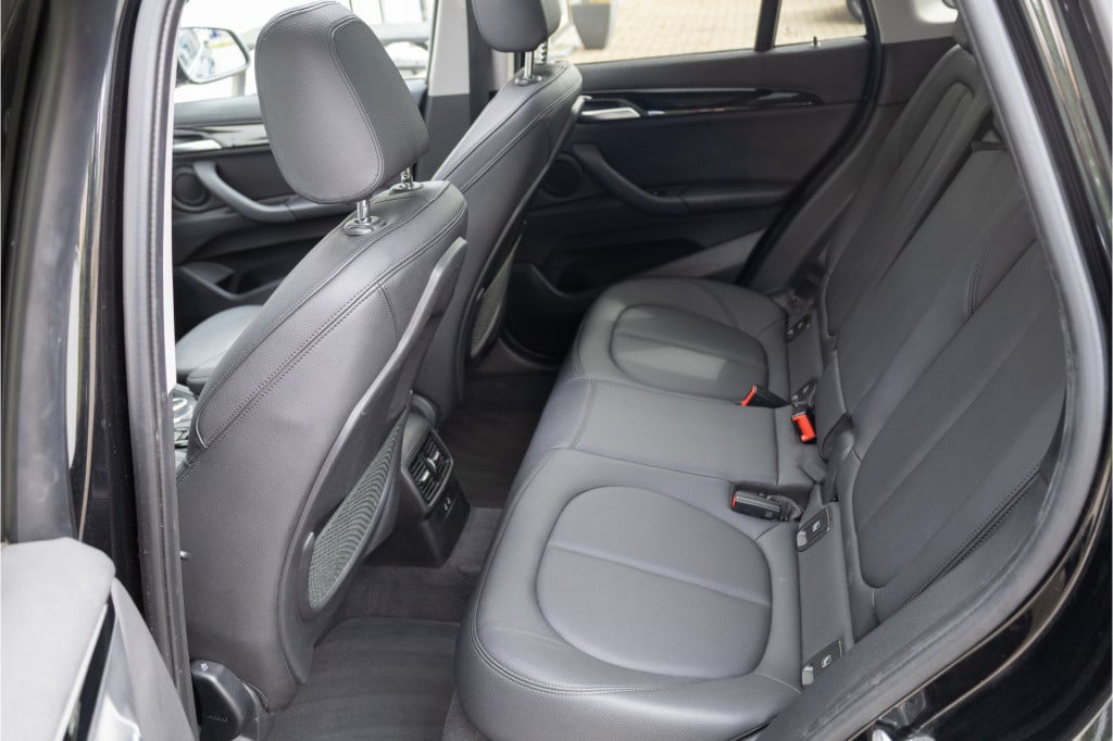 BMW X1 xdrive25e sport line ✅pano✅navipro✅sportstoelen