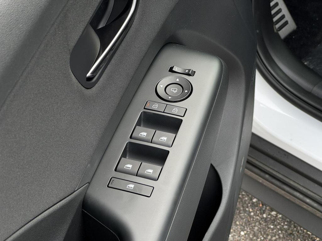 Hyundai Kona electric n line business 64.8 kwh