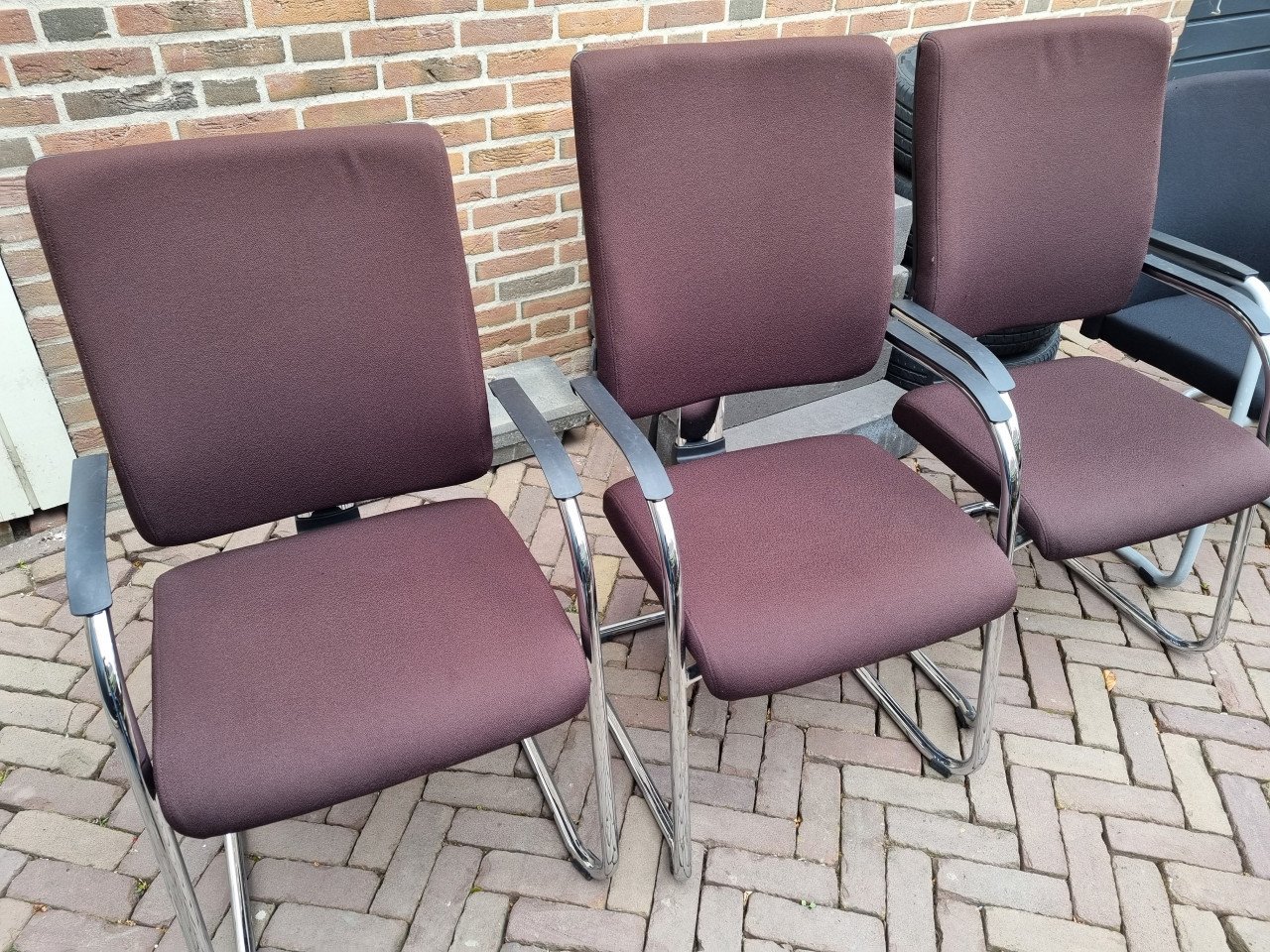 Vergaderstoelen merk Beta met verstelbare rugleuning en stapelbaar