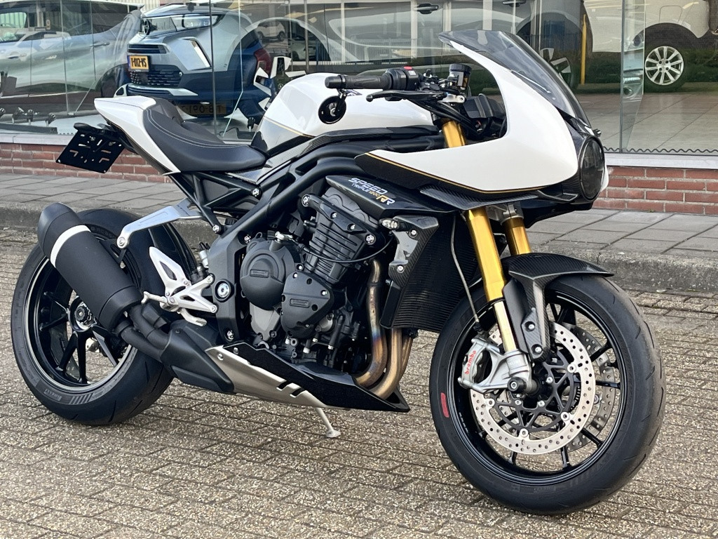 Triumph Speed Triple 1200 rr