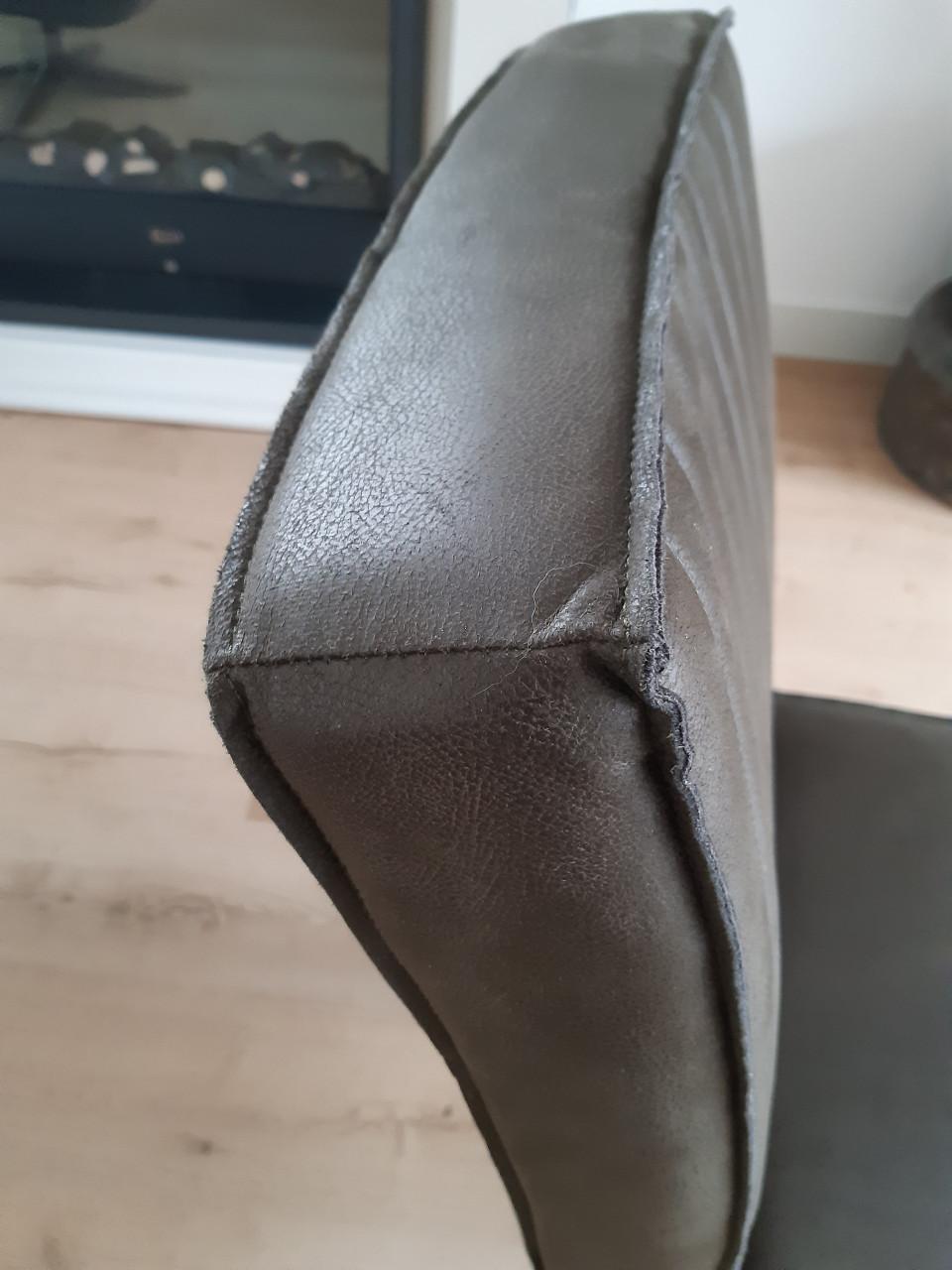 Stoelen 3 stuks in prima staat