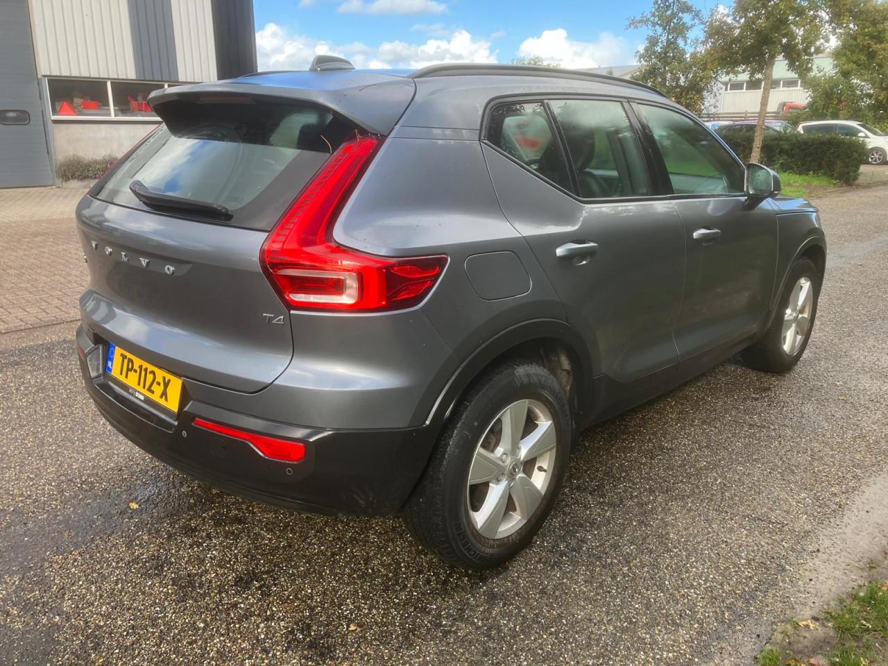 Volvo XC40 T4
