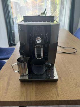 De Longhi Volautomatische Espresso-machine Magnifica S