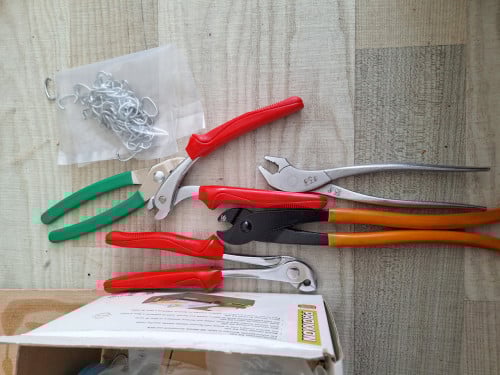 Tangen en draadclips