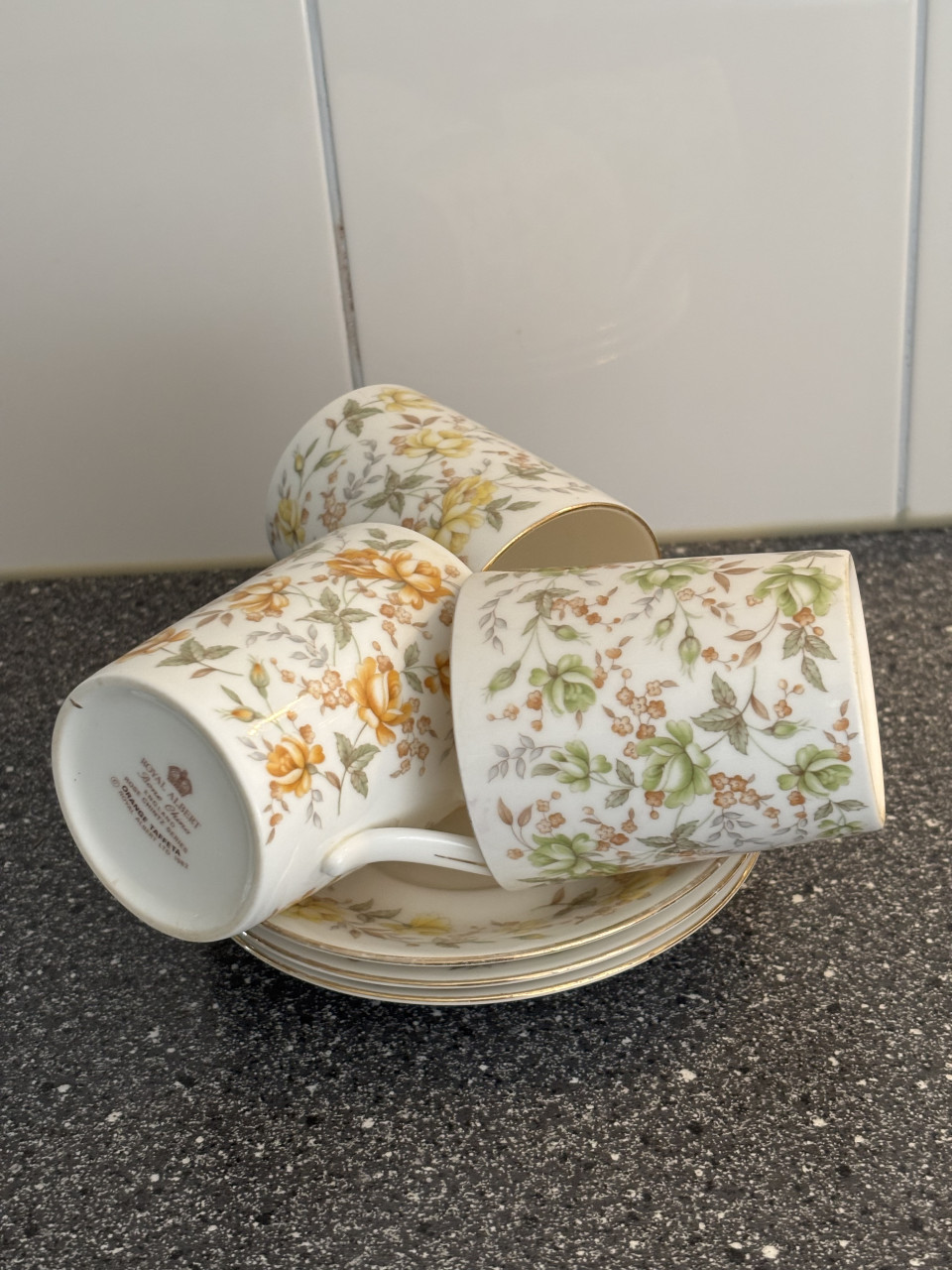 ROYAL ALBERT “THE ROSE CHINTZ” SERIE