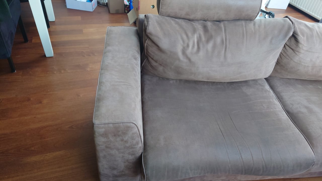 Gratis bruine bank 220 cm