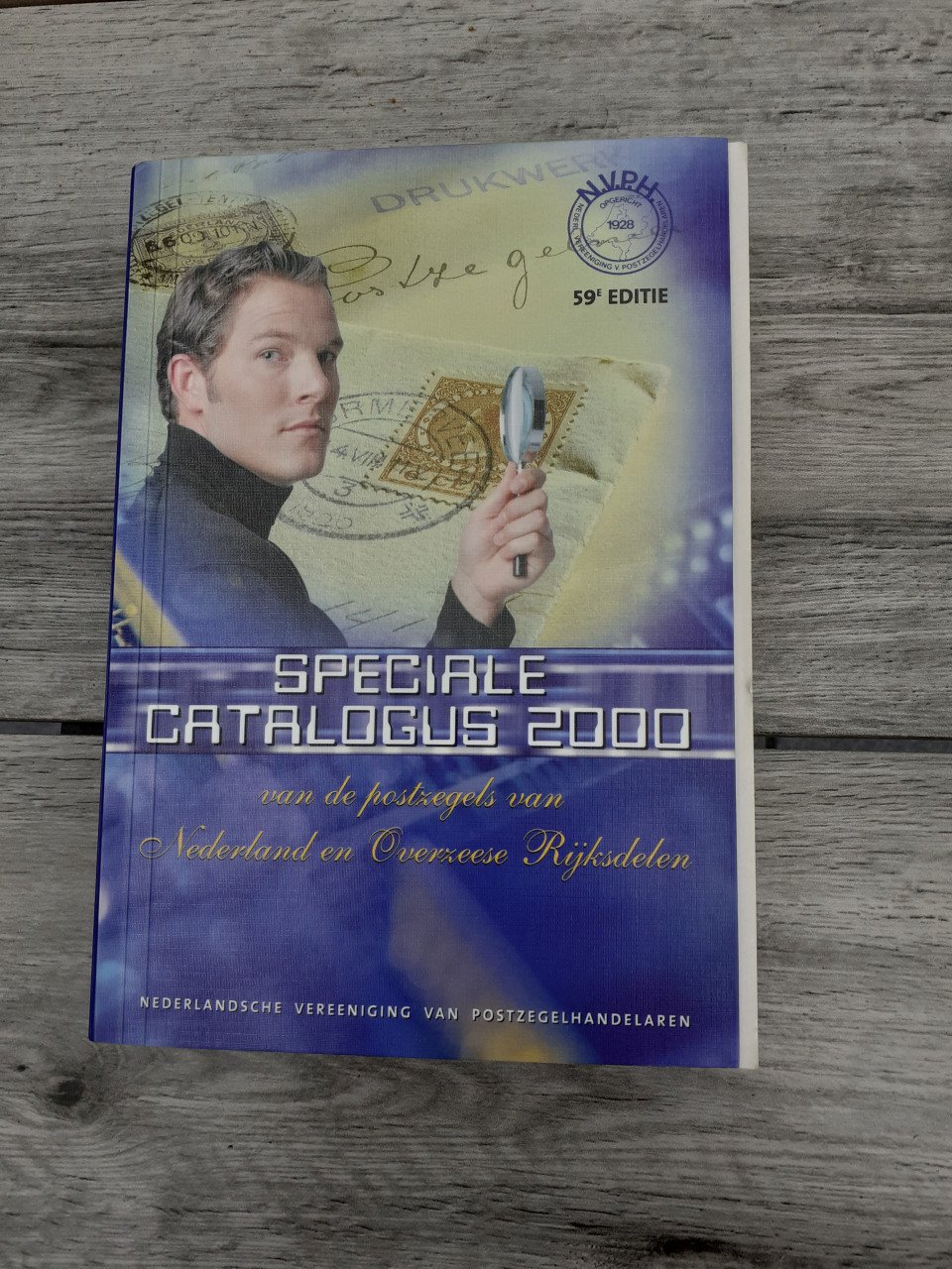 Catalogus postzegels 2 x