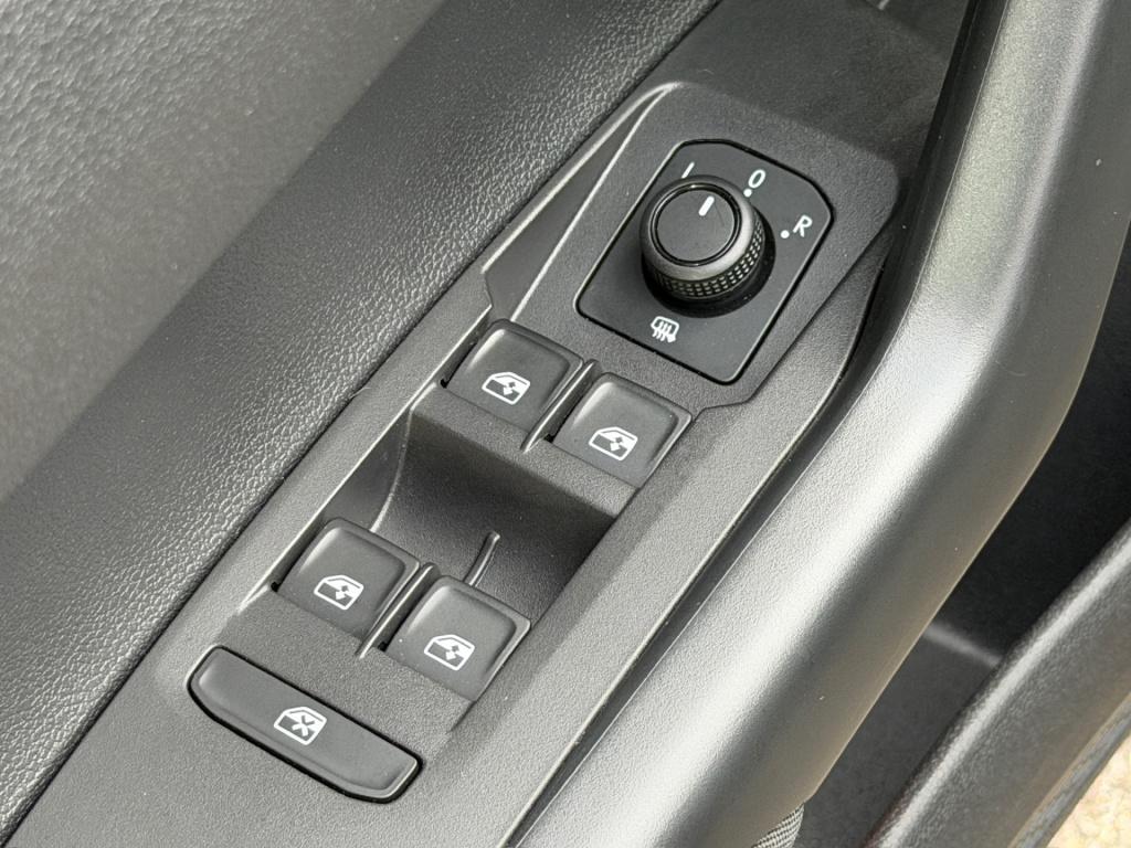 Volkswagen Polo 1.0 tsi 96pk comfortline | adapt. cruise | navi | carplay |