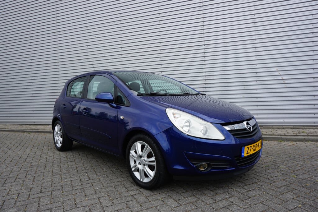Opel Corsa 1.2-16v cosmo airco / elektr. ramen / trekhaak / nap