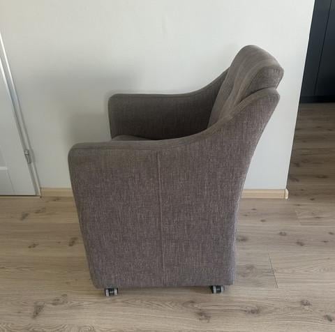Taupekleurige eetkamerstoelen 6 stuks gebruikt