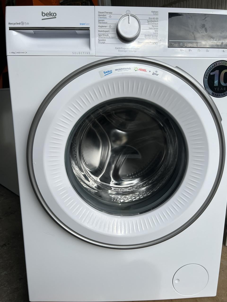 Nieuwe (3 maanden gebruikt) wasmachine 8 kg. 1400 toren met stoom functie