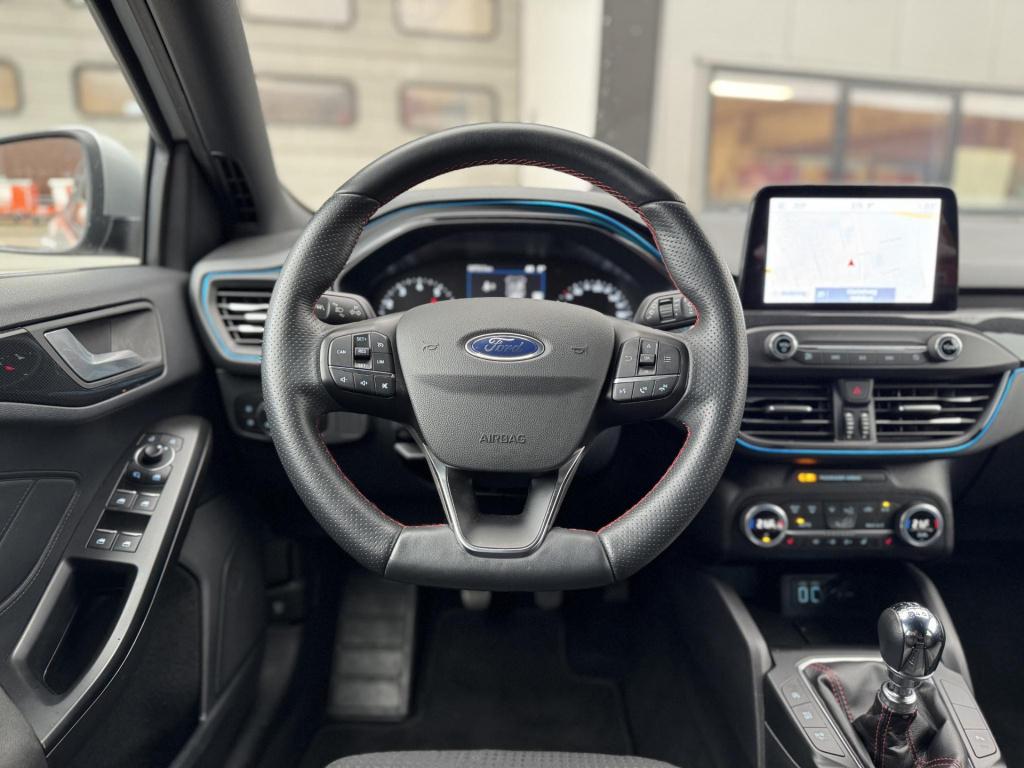 Ford Focus wagon 1.0 ecoboost st line business winter pack, nl-auto!