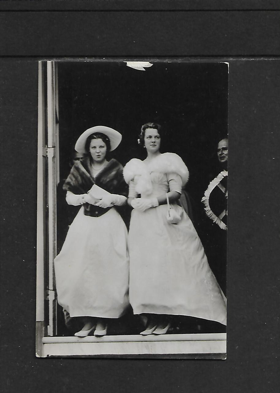 Ansichtkaart  A  1123  Prins Beatrix en Irene  Prinsjesdag  1958