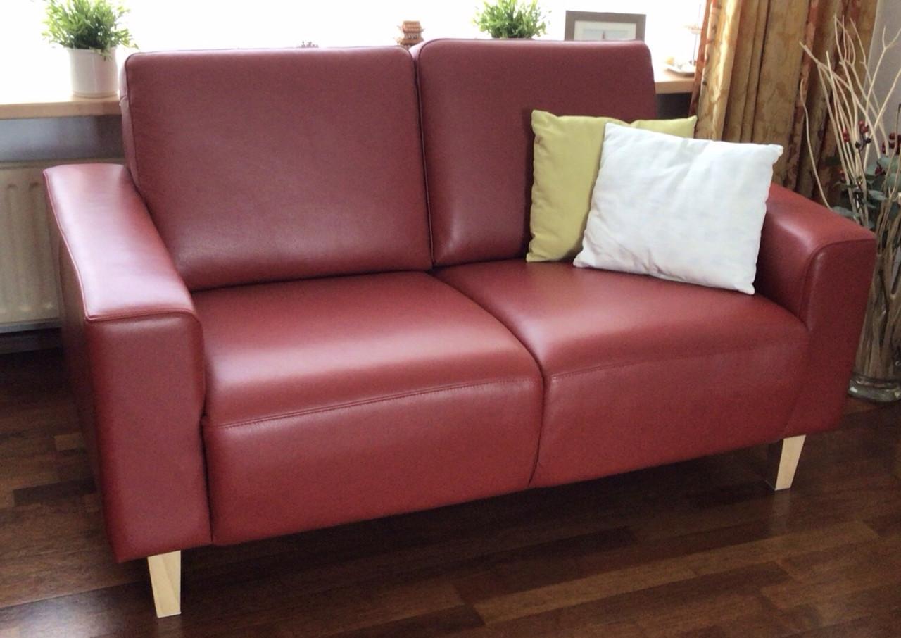 Bank 2-zitsbankje rood leer