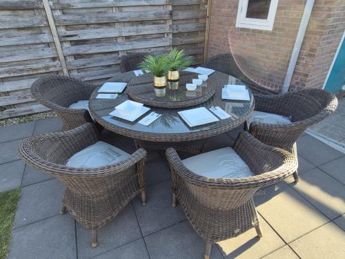 4SO Dining tuinset met Nieuwe kussens ZGAN