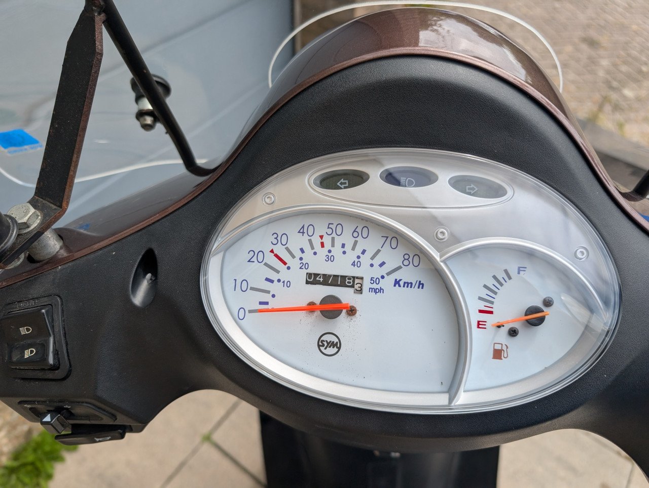 Zeer nette Sym Fiddle II scooter met slechts 4700 echte km op de teller