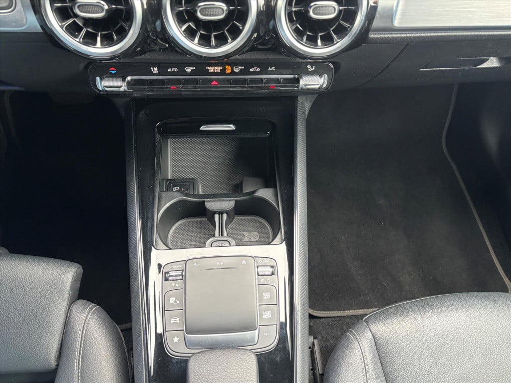 Mercedes-Benz Glb 180 136pk 7g-dct business line| camera| navi| keyless| ri
