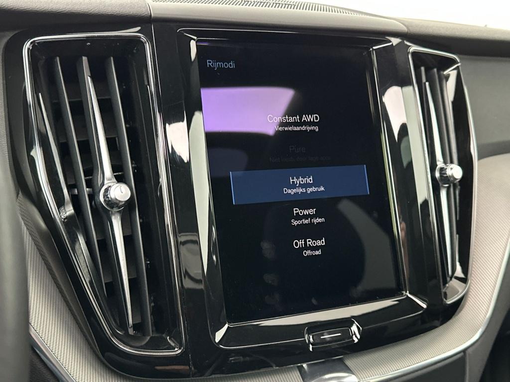 Volvo XC60 t8 390pk recharge r-design| pano| 360camera| trekhaak| h&k sound