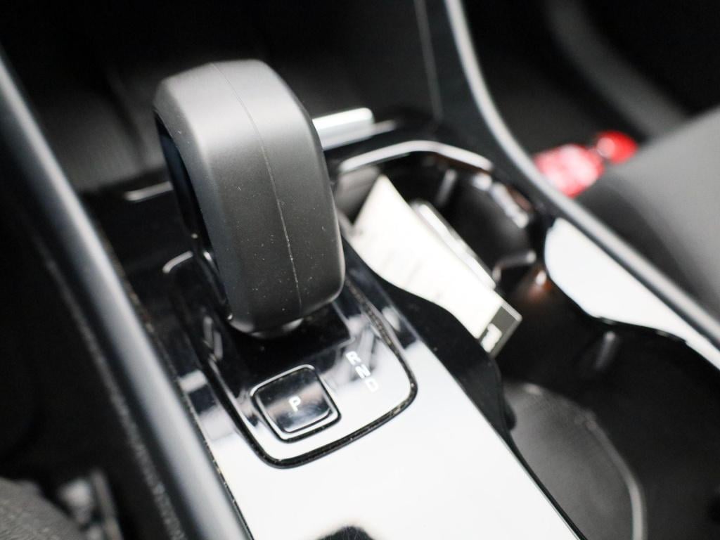 Volvo XC40 recharge core | automaat | apple carplay / android auto | virtua