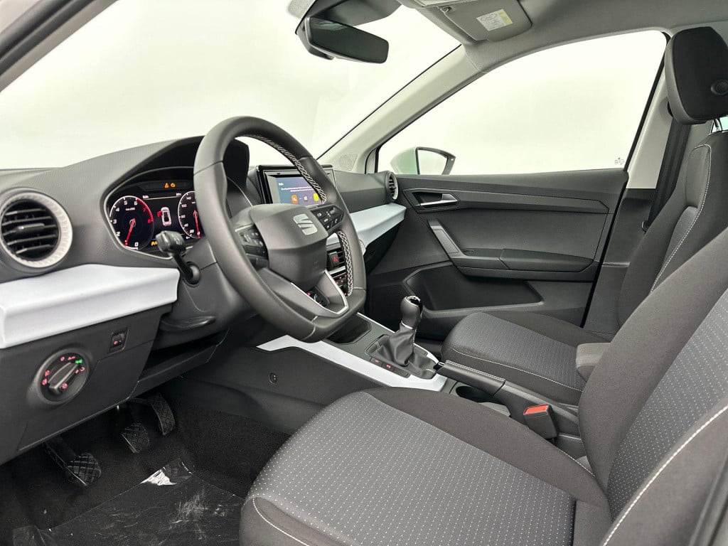 Seat Arona style business connect 1.0 70 kw / 95 pk ecotsi su