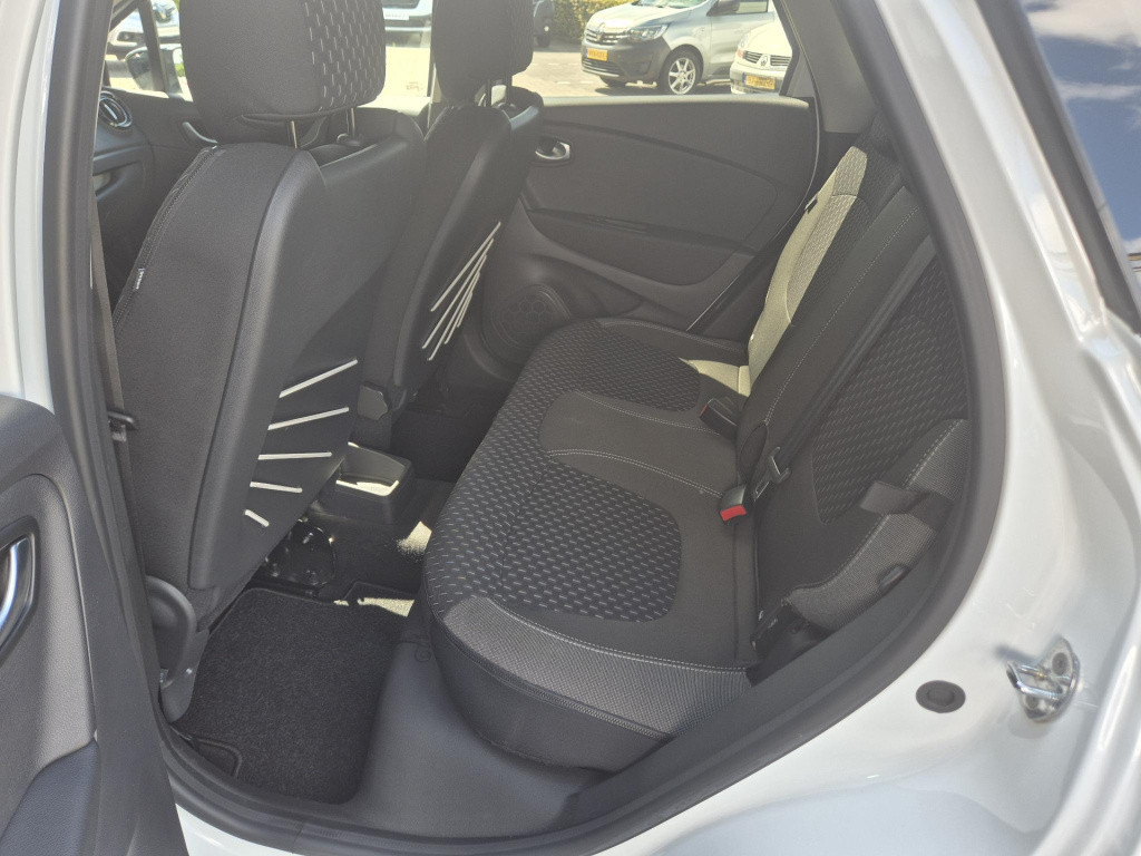 Renault Captur 1.3 tce 130 intens camera, navigatie, trekhaak, pack easy li
