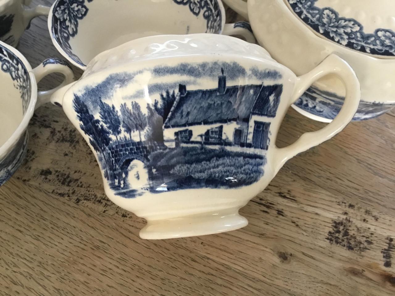 Boerenhoeve servies SCM