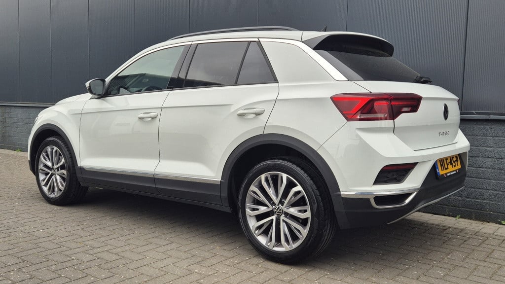 Volkswagen T-roc 1.5 tsi sport r *navi*camera*virtual*acc*blind-spot*clima*