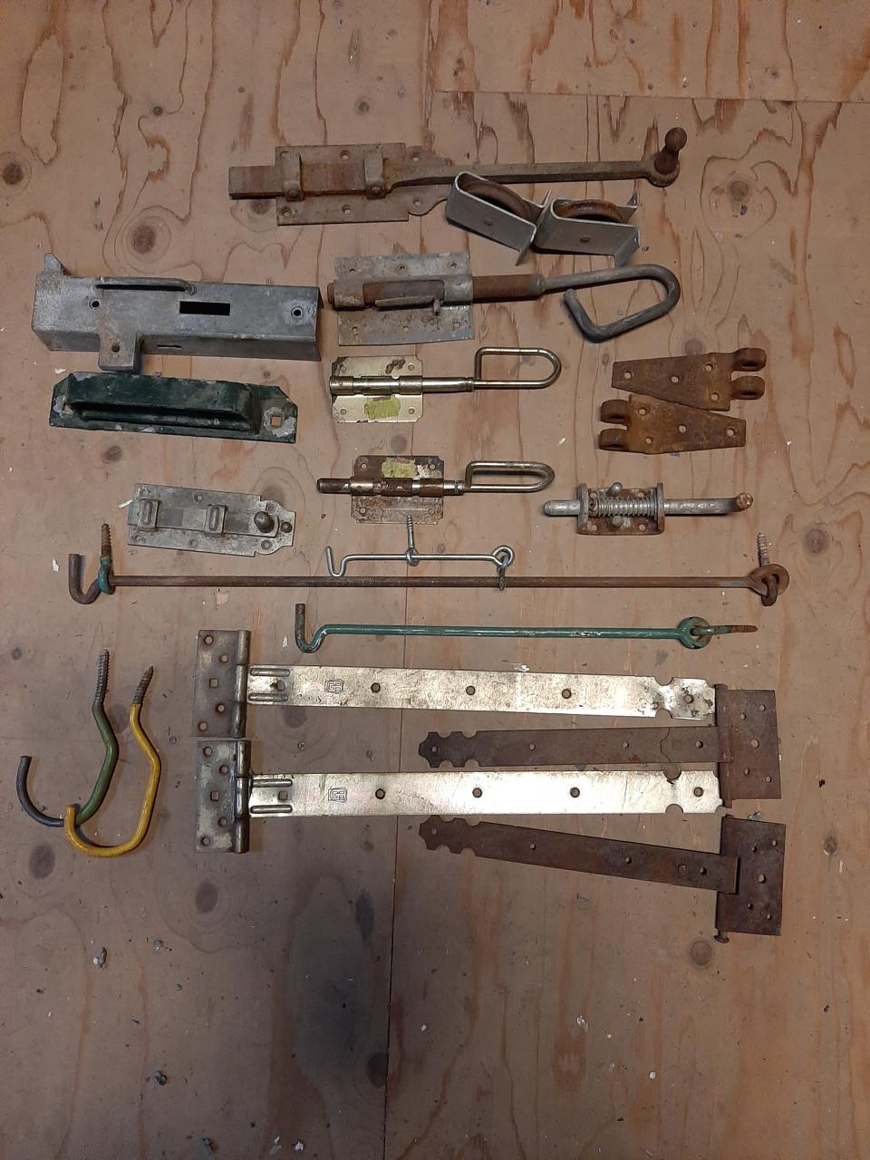 Diverse hang en sluitwerk