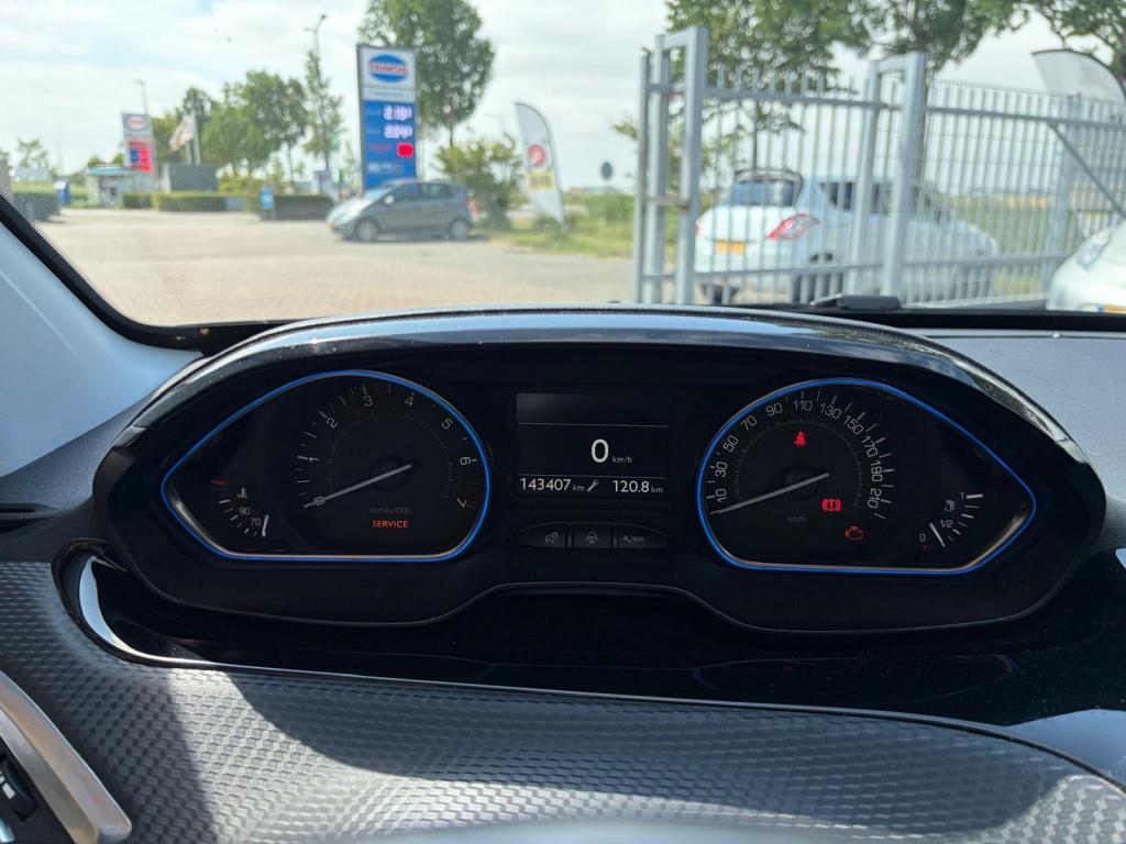 Peugeot 2008 1.2 puretech allure