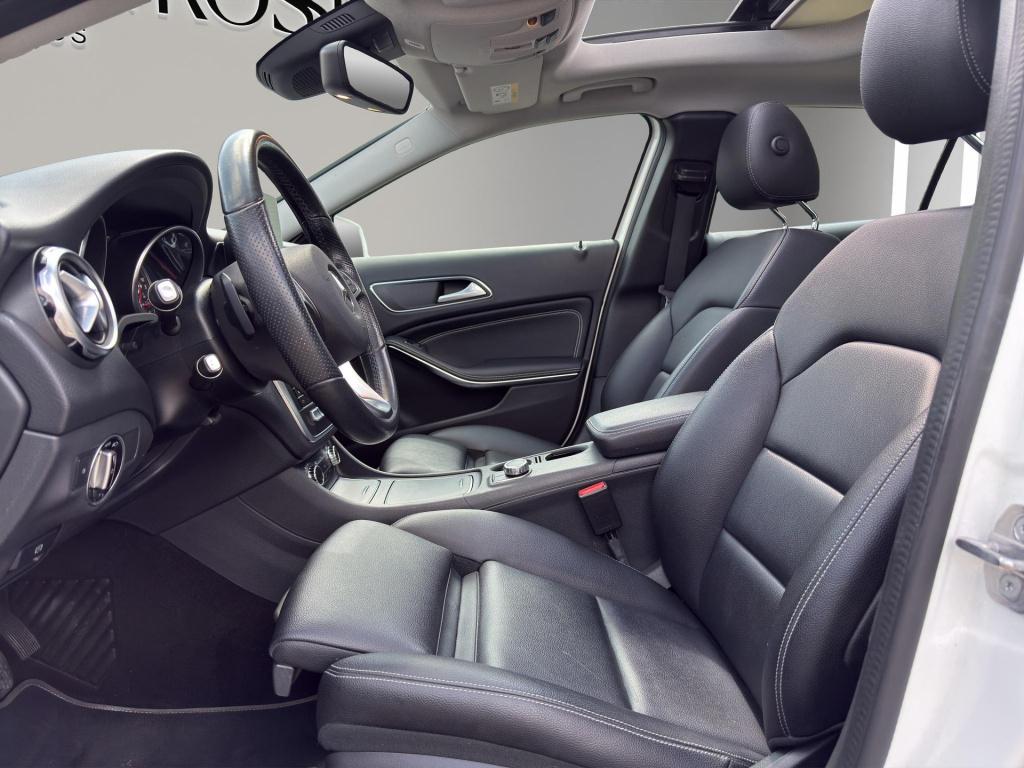 Mercedes-Benz Gla-klasse 180 premium | pano | leder sportstoelen | camera |