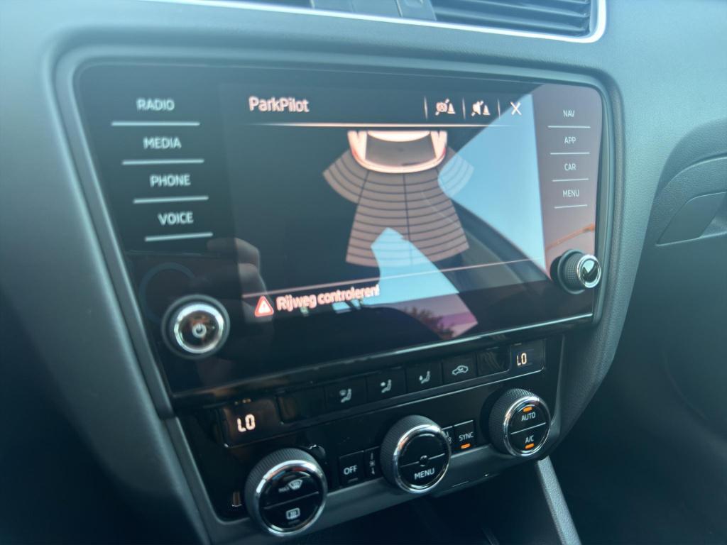 Skoda Octavia combi 1.6 tdi greentech ambition clima cruise pdc