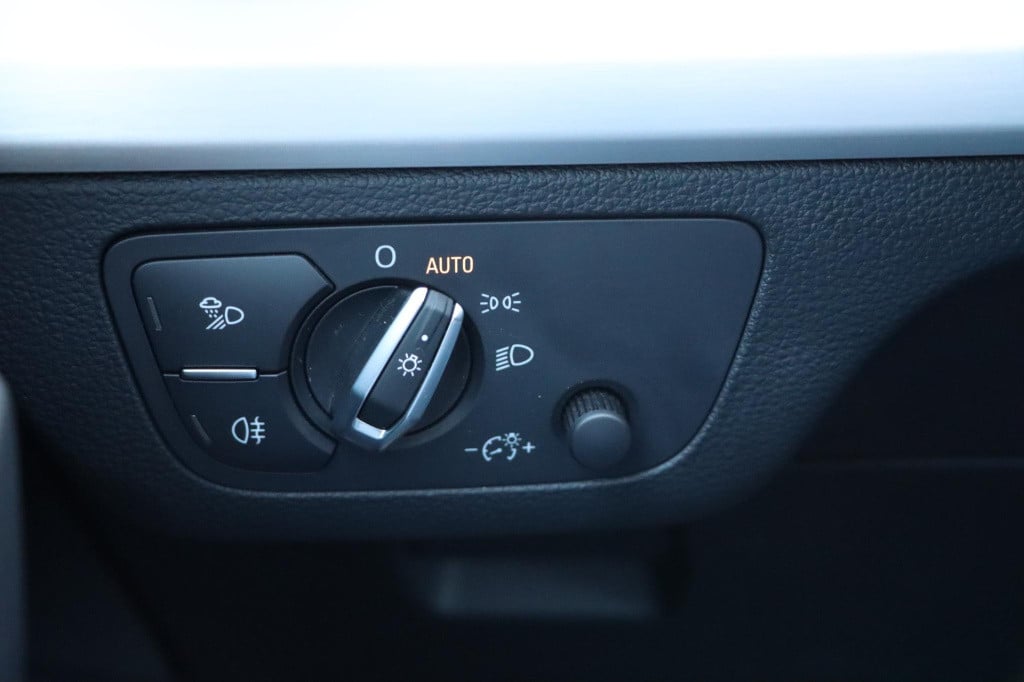 Audi Q5 50 tfsi e s edition 300pk s-tronic | rs stoelen