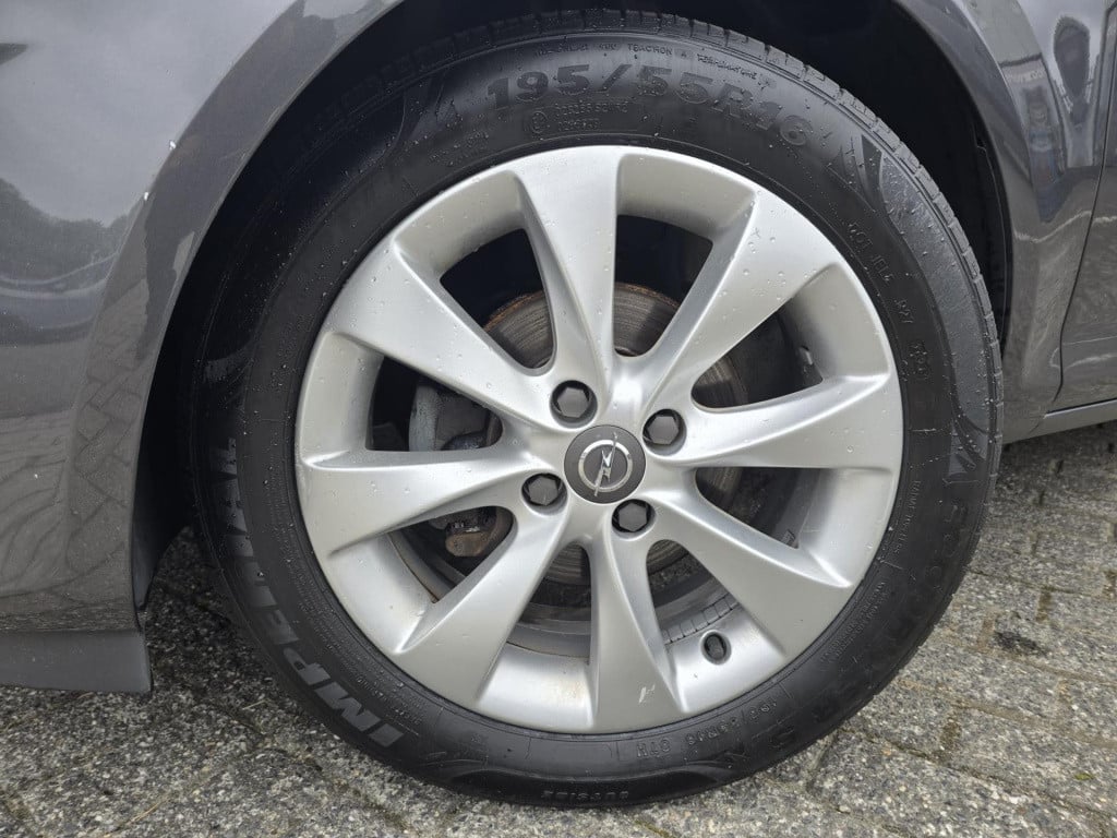 Opel Corsa 1.2-16v anniversary edition