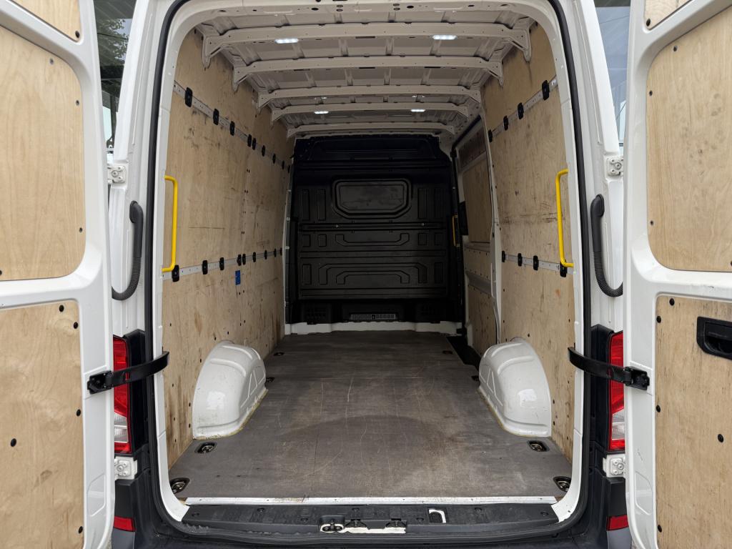Volkswagen Crafter 30 2.0 tdi 177pk l3h3 | adapt. cruisec. | trekhaak | car