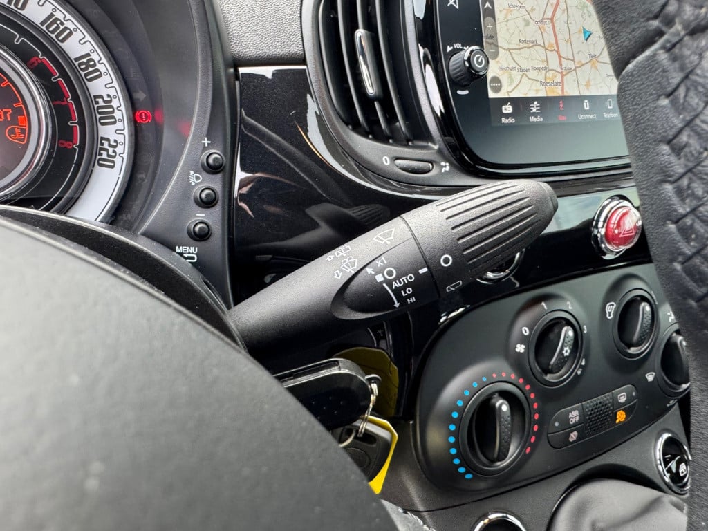 Fiat 500 1.2 rockstar / apple-carplay / cruisecontrol