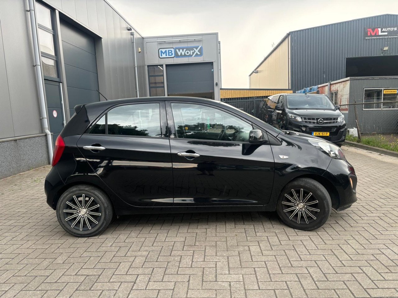 Kia Picanto 1.0CVVT Plus Pack 135.355KM