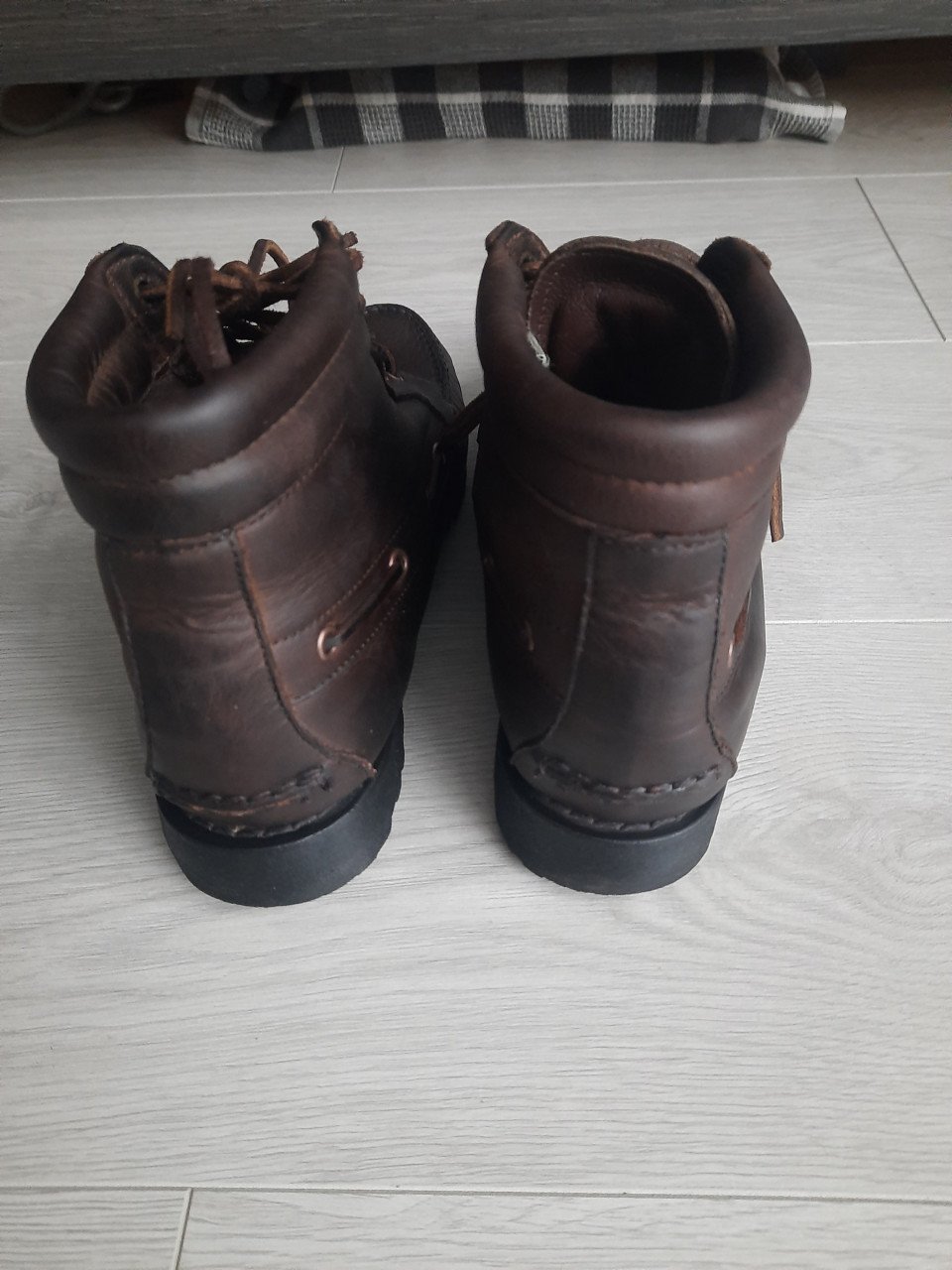Timberland lederen schoenen bijna nieuw nieuwprijs € 189,- Nu maar € 89,-