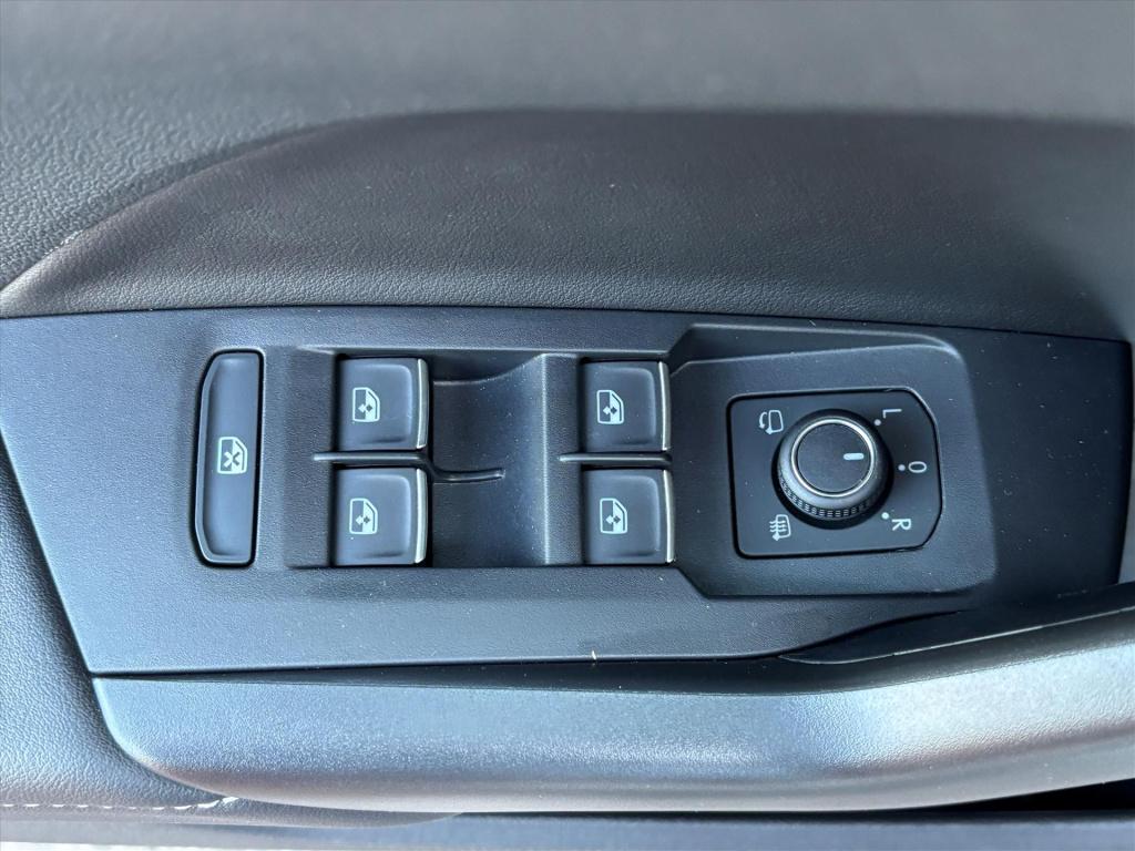 Volkswagen T-cross 1.0 tsi 116pk dsg-7 r-line|adapt cruise| carplay|navi|do