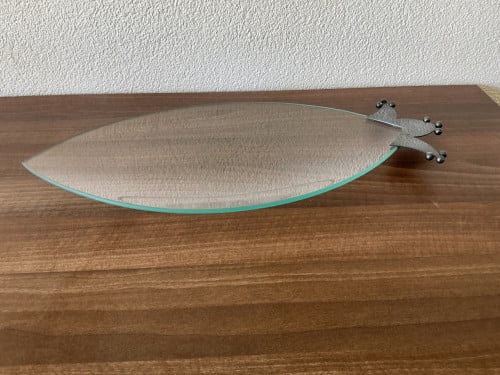 Te koop Glazen ovale schaal met kunstzinnige zilveren kroon