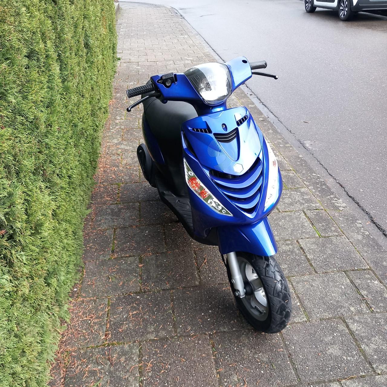 Piaggio Zip 4T
