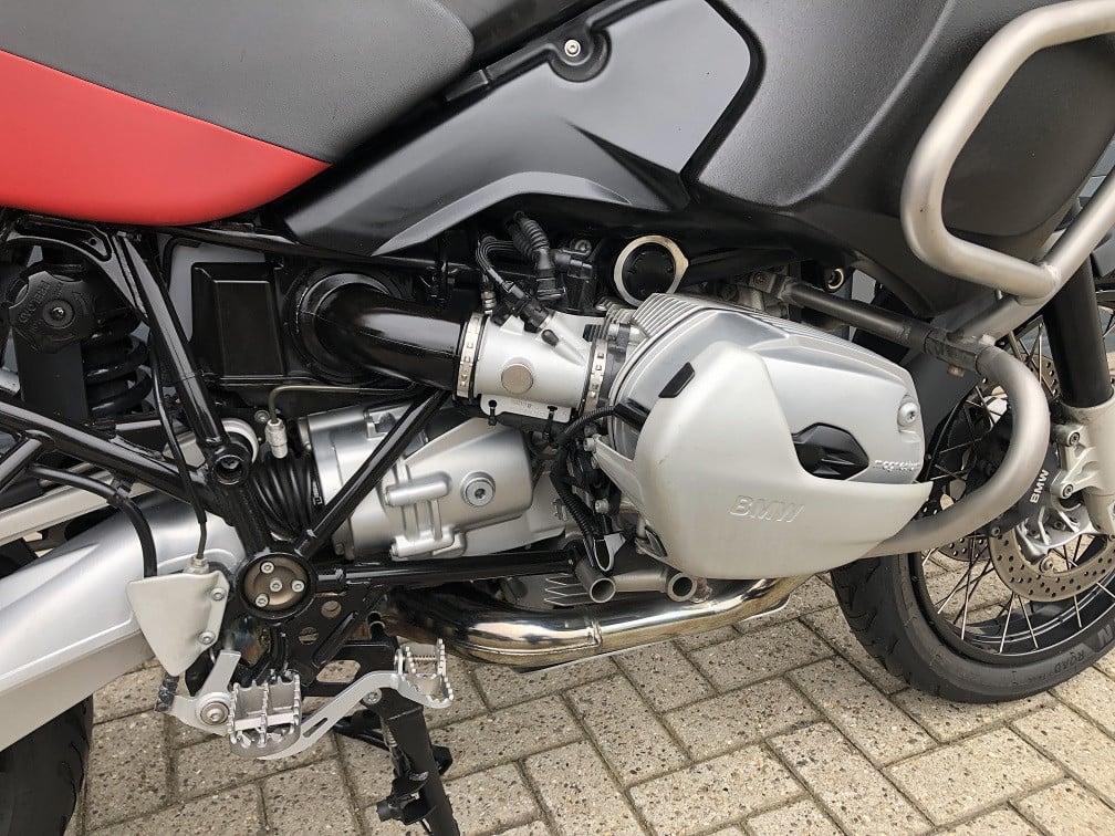 Puntgave BMW R1200GS Adventure uit 2007 met 63dkm, rijklaar €6950,-