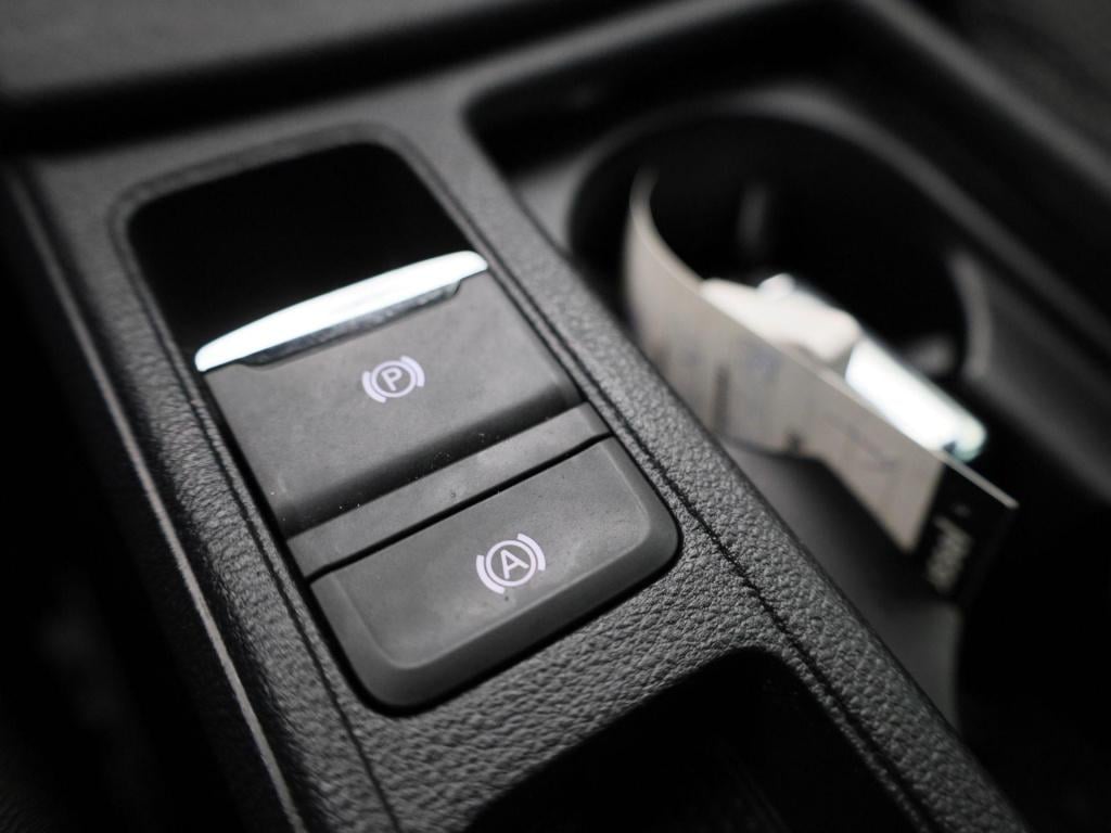 Skoda Octavia 1.0 tsi business edition | apple carplay / android auto | nav