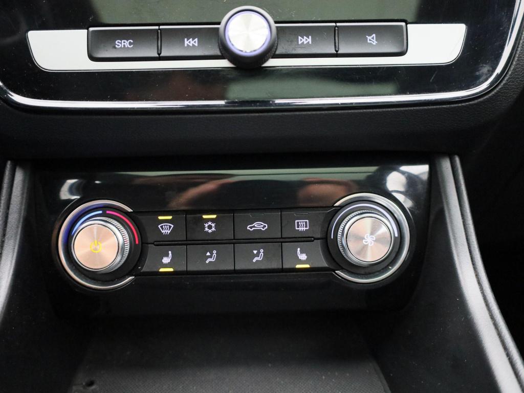 MG Zs Ev mg luxury 45 kwh | automaat | panoramadak | leder | navigatie | ai