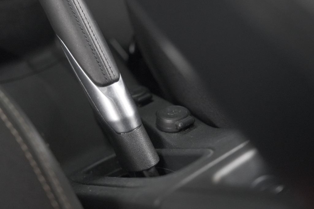 Ds Ds 3 puretech 110 so chic | camera | navigatie | parkeersensoren | clima