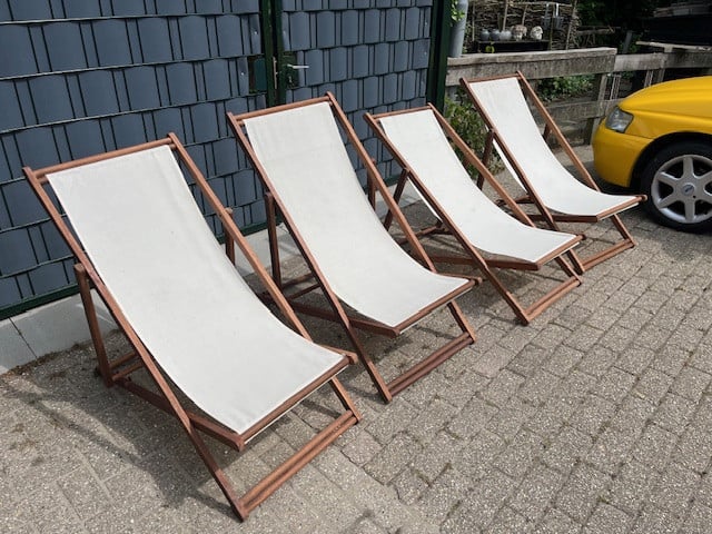 4 inklapbare strandstoelen met teakhouten frame