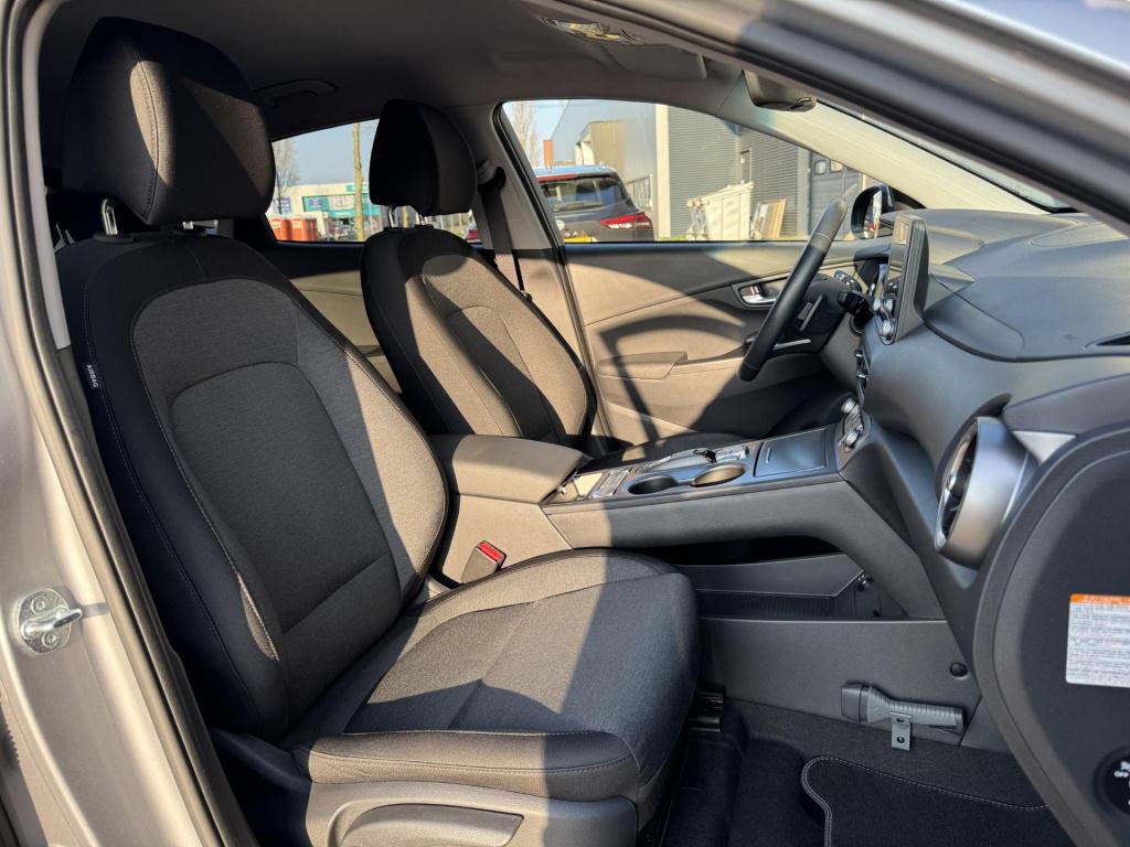 Hyundai Kona ev pure 64 kwh soh 98% incl. trekhaak!