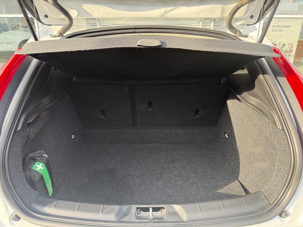 Volvo V40 cross country t3 153pk aut6 polar+ luxury| panodak| camera| leder