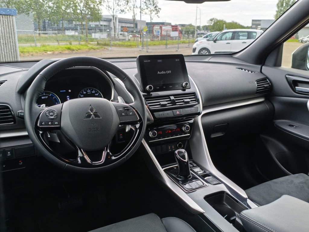 Mitsubishi Eclipse Cross 2.4 phev intense+