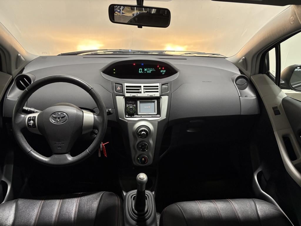 Toyota Yaris 1.3 vvti executive