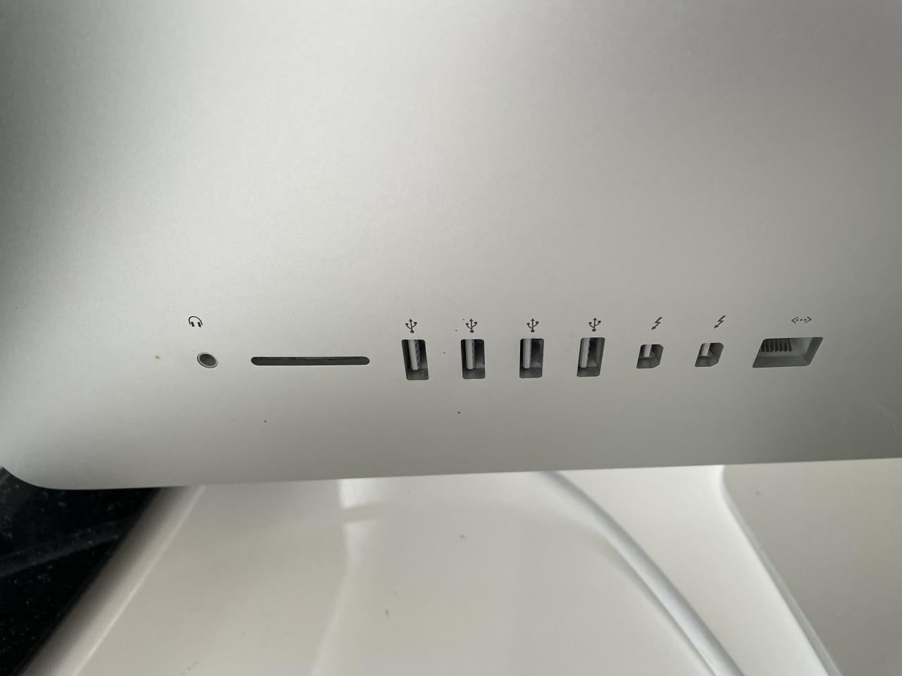 Apple iMac 27 inch - start niet verder op